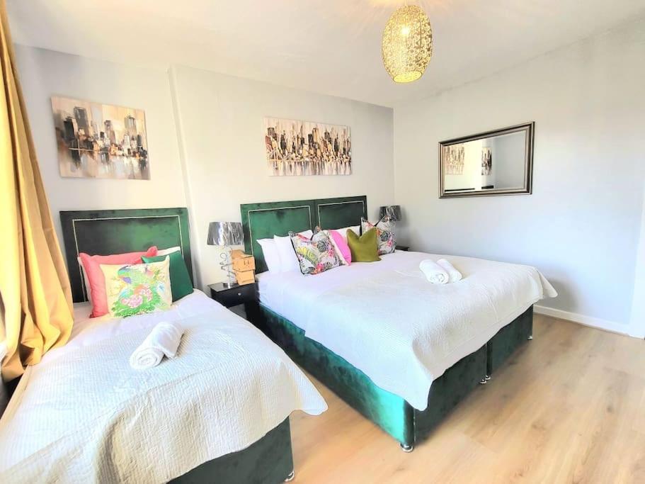 4 Bedrooms By Sensational Short Lets & Serviced Appartamento Edimburgo